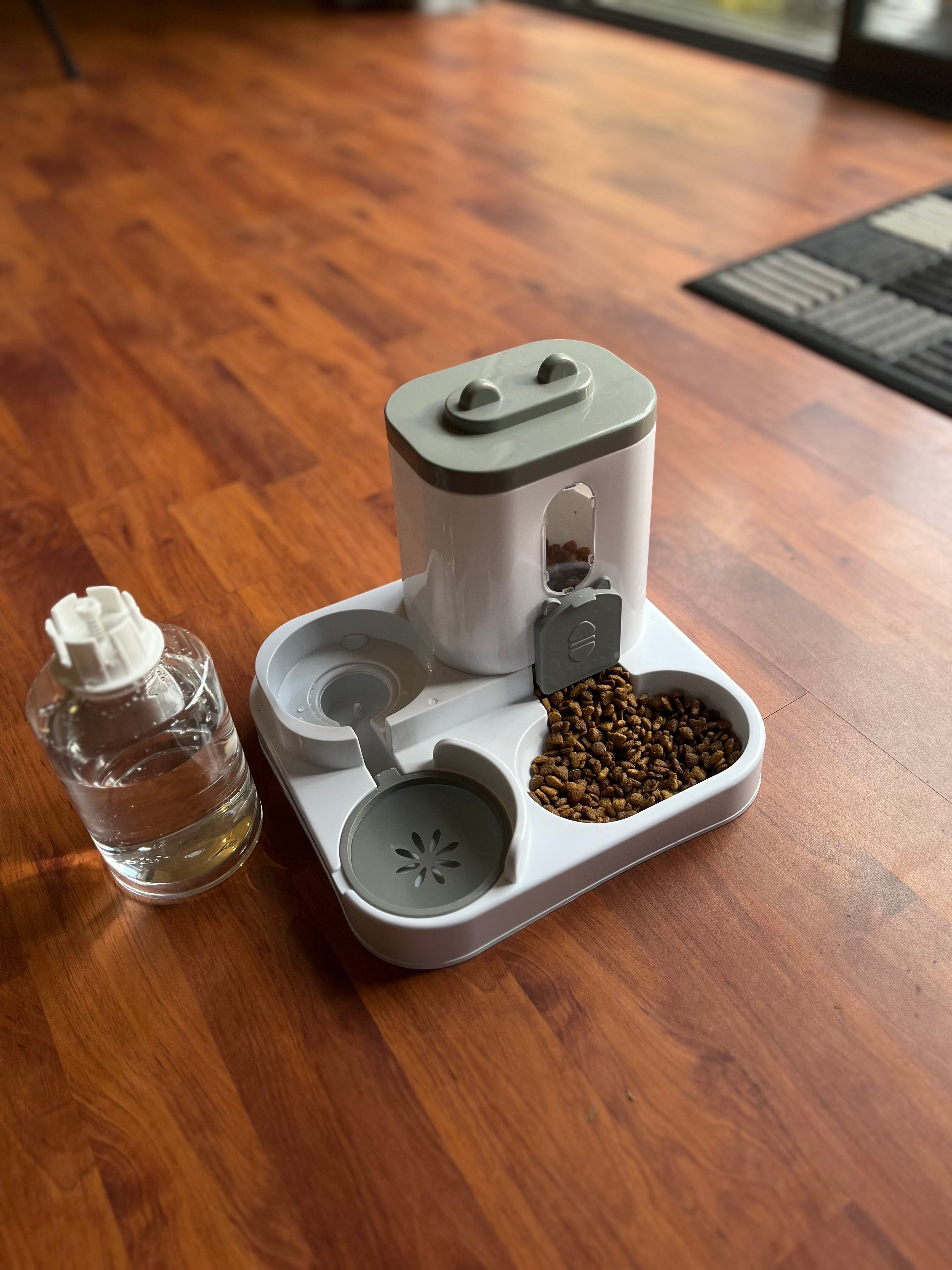 PawPace 2-in-1 gravity pet feeder and water dispenser — real product photo